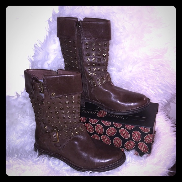 UGG women’s Stud Moto Leather Boots 8 - Picture 11 of 12